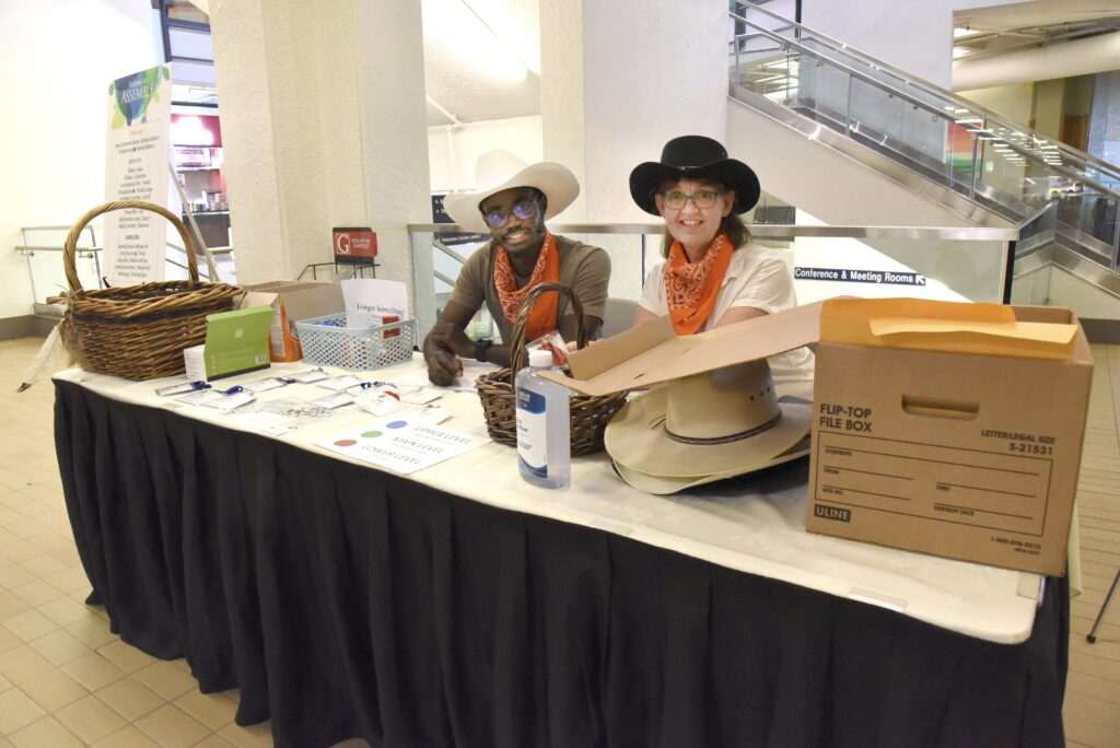 edit-registration desk